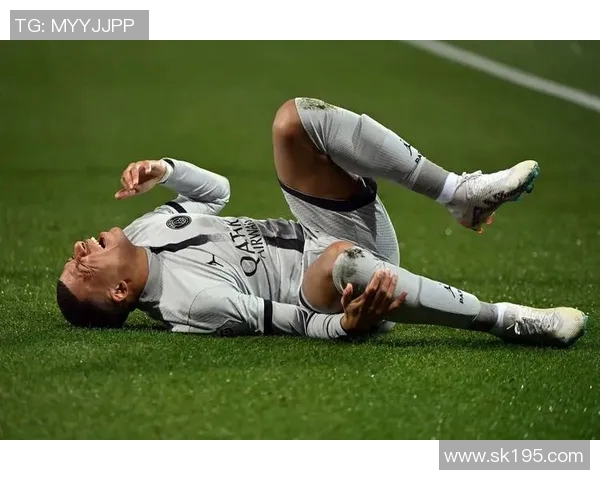 内马尔再度受伤影响巴黎欧冠前景球队能否迎难而上引发关注