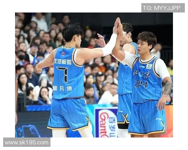 曾凡博的篮球之路：从青涩少年到璀璨明星的成长故事