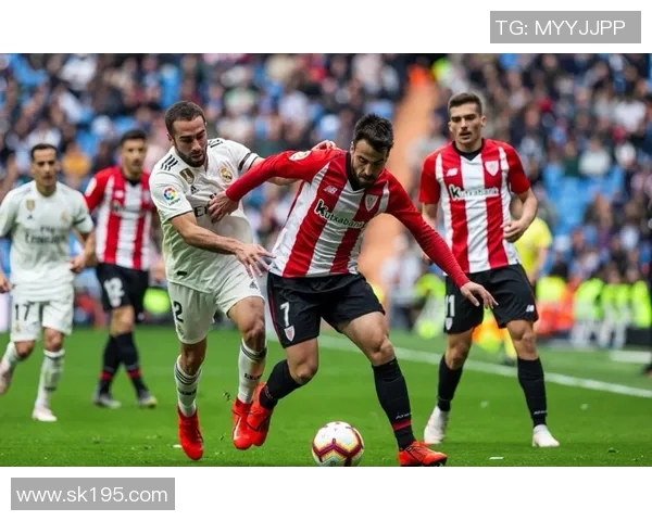 曼彻斯特联对阵皇马精彩直播全程回顾与战报分析 曼彻斯特联对阵皇马精彩直播全程回顾与战报分析