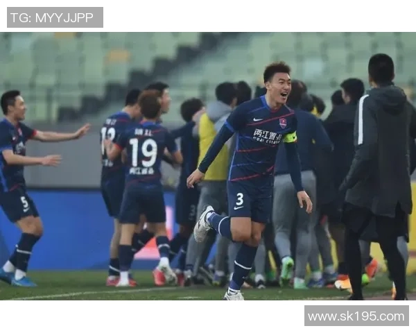 中国队与吉尔吉斯队角球对决精彩瞬间回顾与分析 中国队与吉尔吉斯队角球对决精彩瞬间回顾与分析