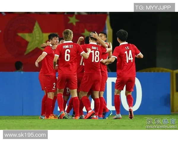 大阪钢巴与天津泰达的激烈对决展现中日足球魅力与实力较量